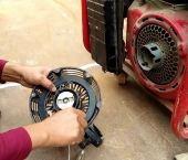 Tại Sao Máy Phát Điện Phát Khói Hoặc Có Mùi Lạ? Nguyên Nhân Và Cách Khắc Phục
