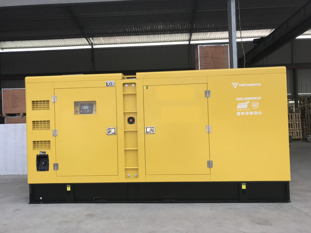 Máy phát điện Mitsubishi chạy dầu